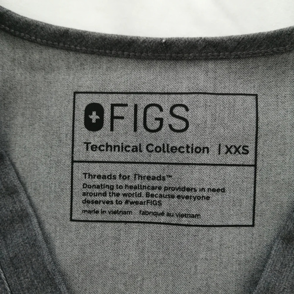 Figs Casma Three-Pocket Scrub Top Graphite Gray XXS - Picture 11 of 16